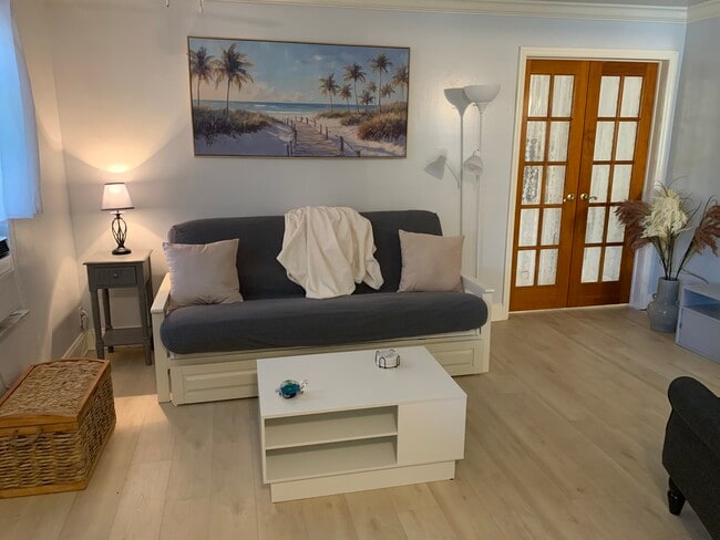 Photo - 1420 Alicia Ave