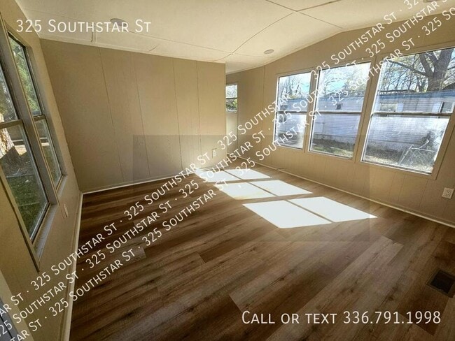 Photo - 325 Southstar St