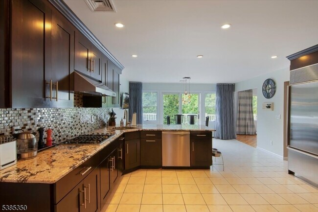 Photo - 6 Ashland St