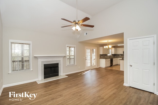 Photo - 14 Windcliff Ct SW