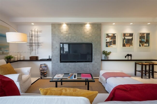 Photo - 121 Crandon Blvd Unit 463
