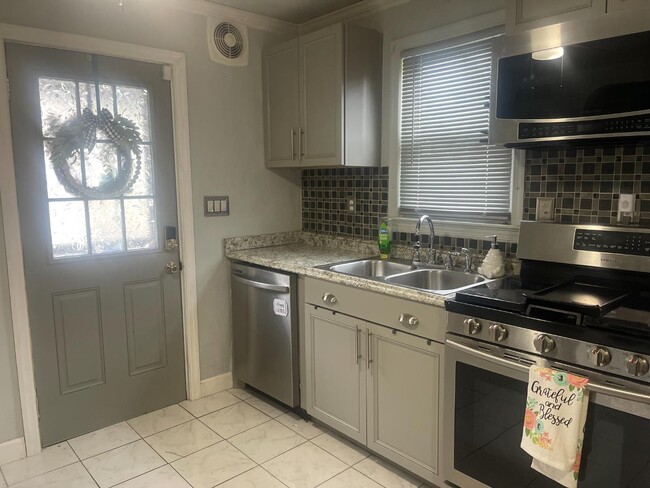 Photo - 416 Topeka Ave