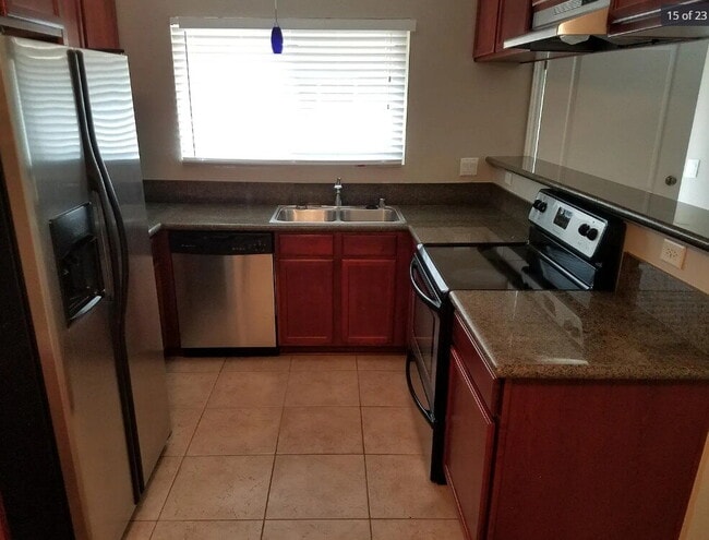 Photo - 2 bed 1 bath Beautiful 1st floor unit Unit 5