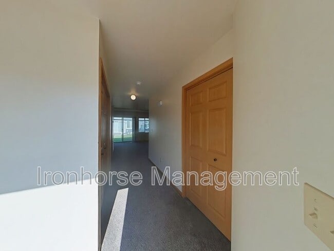 Photo - 2460 Wheeler Dr Unit B