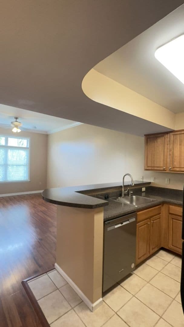 Photo - Great unit at LAUREL STATION for $3300 - monthly rent includes two assigned parking spaces! Unit 303