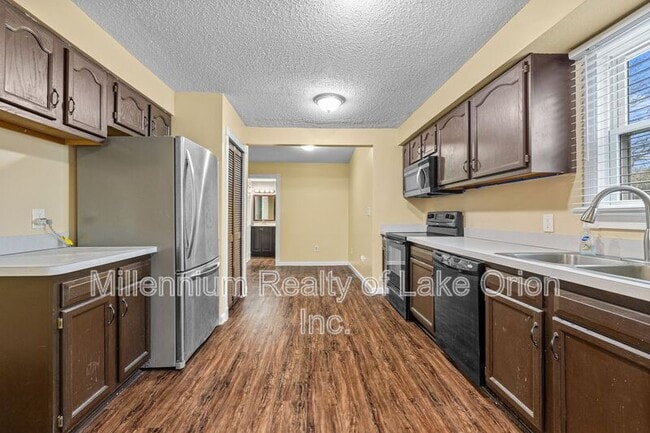 Photo - 5394 Drayton Rd