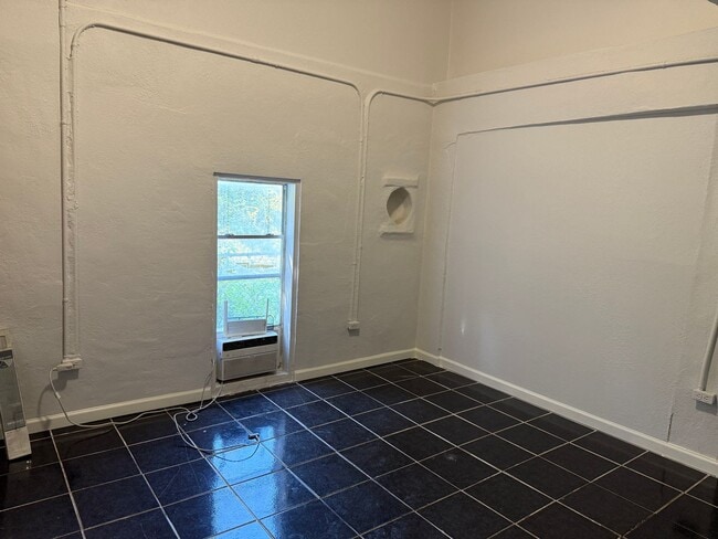 Photo - Palm Heights