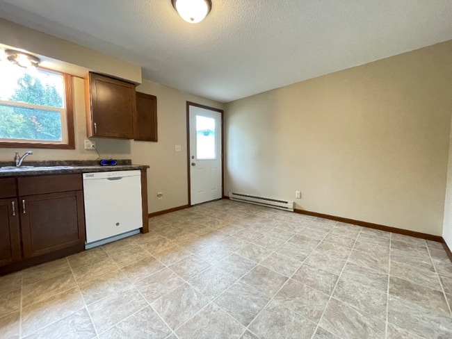 Photo - 1214 Gilmore Ave Unit 3