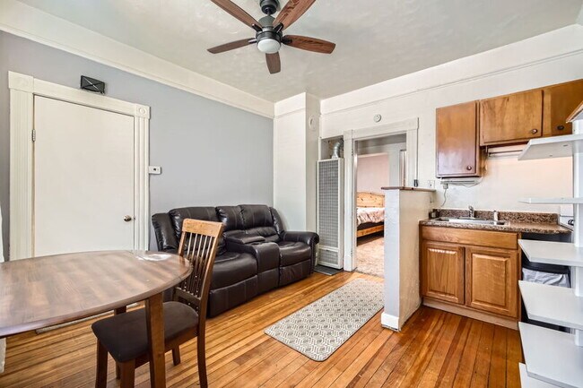 Photo - 537 E Platte Ave Condo Unit 1 - 4