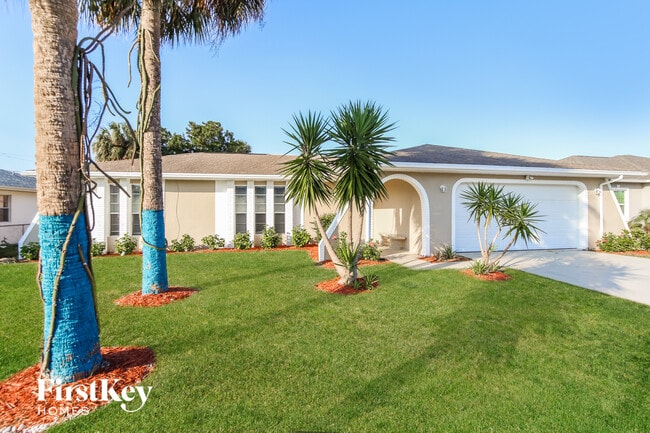 Photo - 2027 Beekman St NE