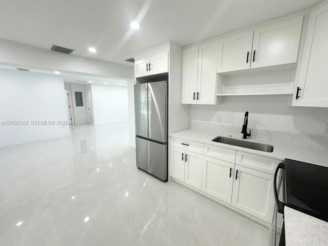 Photo - 1473 NE 30th Ct
