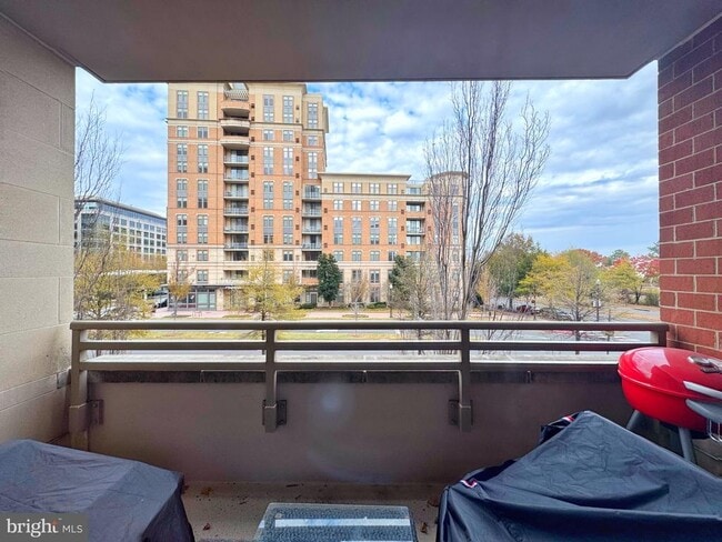 Photo - 3650 S Glebe Rd Unidad 249