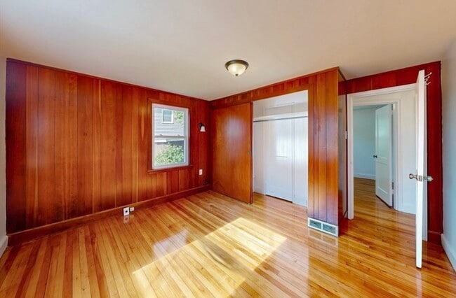 Photo - 14 Grew Hill Rd Apartments Unit 1