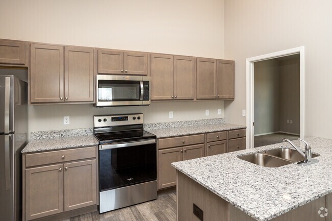 2BR, 2BA - 870SF - Kitchen