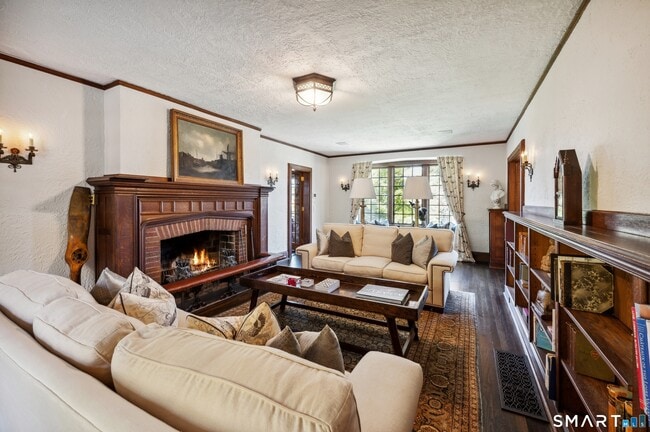 47 Carriglea Dr