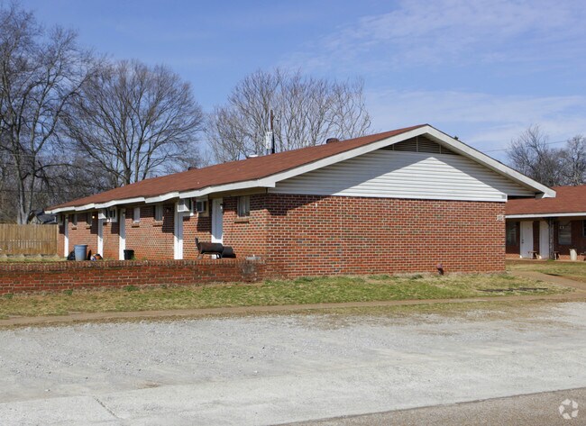 3000 Clopton St - Cottages at 3004