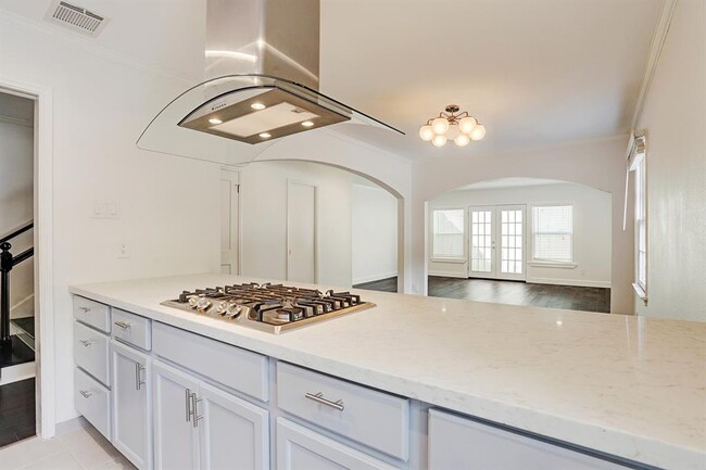 Photo - 2610 Whitney St Unit 2614