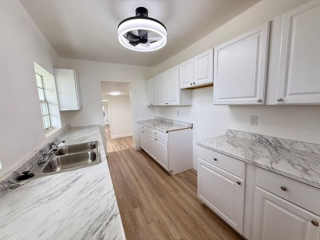 Photo - Groveland Home on large lot