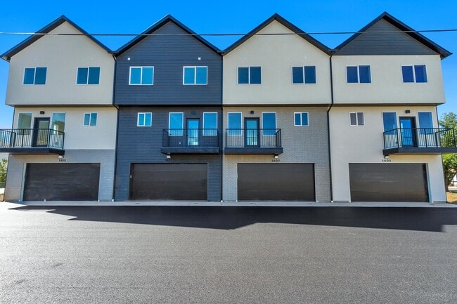 Photo - 5913 Wasatch Dr