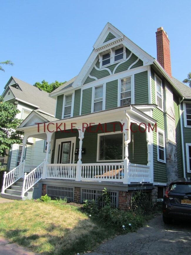 Photo - 630 University Ave Apartment Unit 3