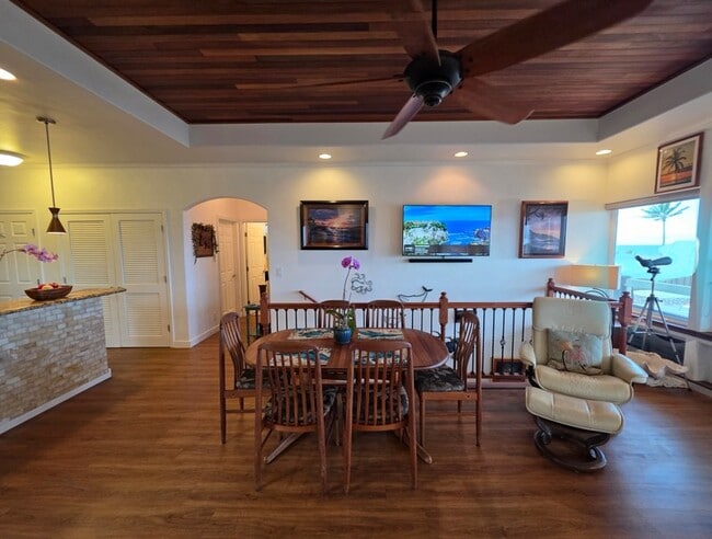 Photo - 1367 Kakae Pl