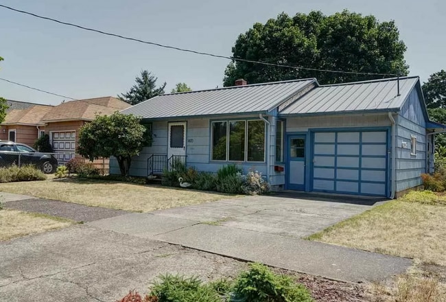 Single Level West Salem Home - Single Level West Salem Home