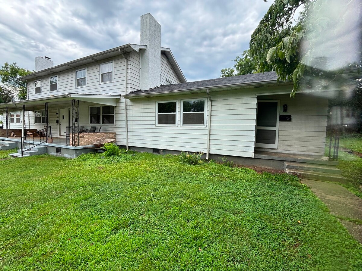Photo - 1099 Fairview Rd