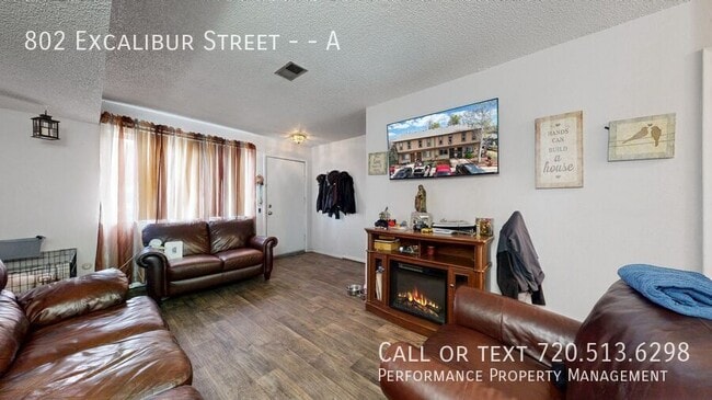 Photo - 802 Excalibur St