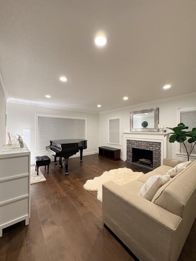 Photo - 1204 Lubich Dr