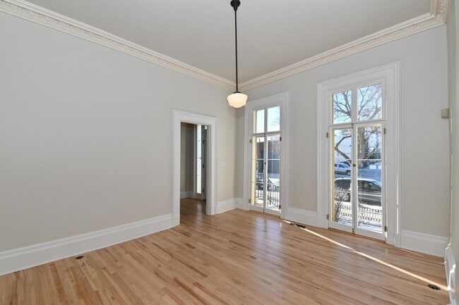 Photo - 408 S 3rd St