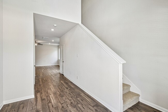Building Photo - 2526 Green Jasper Dr