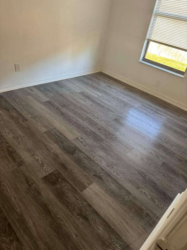 Photo - 118 Admiral Cir Unit B