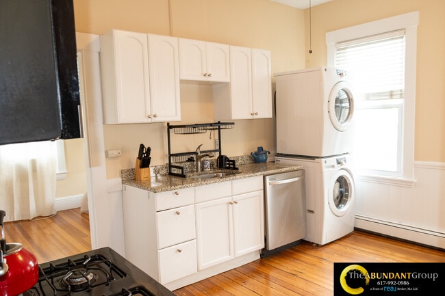 Photo - 133 Otis St Unit 2