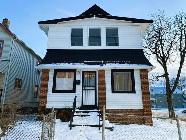 Building Photo - 12502 Forest Ave Unit 2