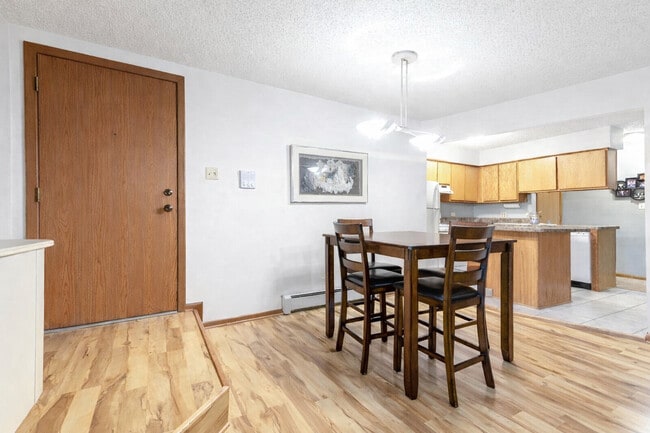 Photo - 15 Echo Ct Unit 8