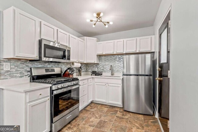 Photo - 1780 John Calvin Ave
