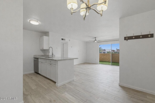 Photo - 8055 E Thomas Rd Unidad B107