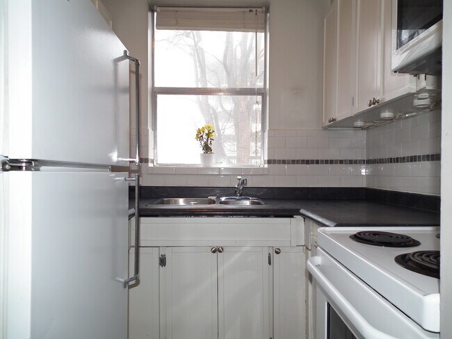 Photo - 1219 Harwood St