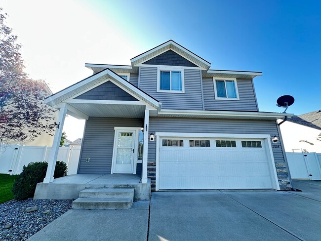 Photo - Fieldstone Home