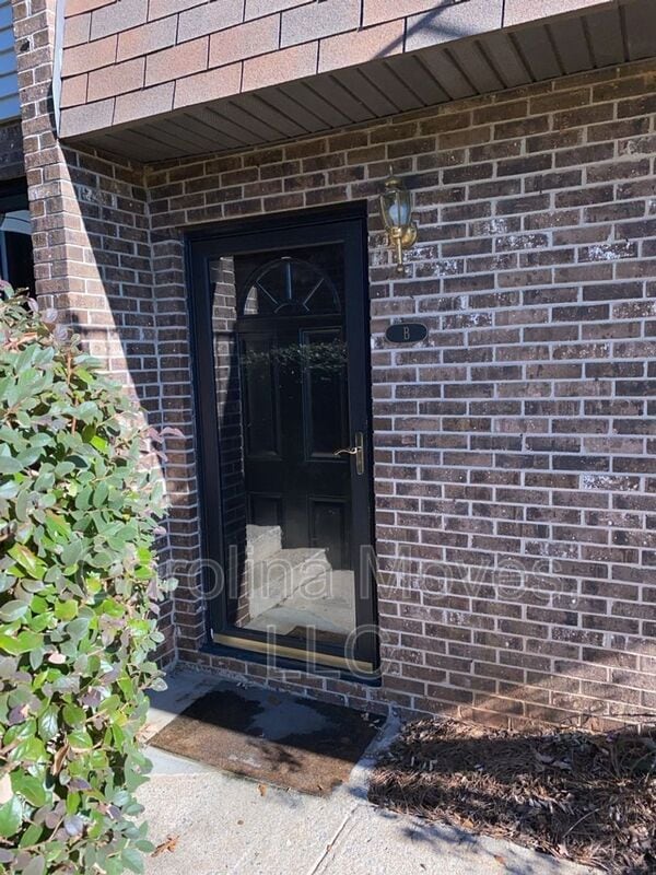 Photo - 10 Poinsett Ave Unit B