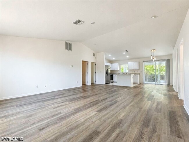 Photo - 1407 W 10th St