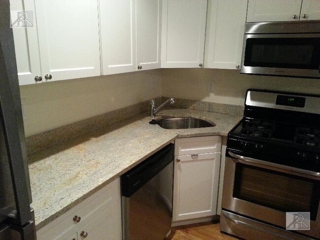 Photo - 3 bedroom in Brookline MA 02446 Unit 6