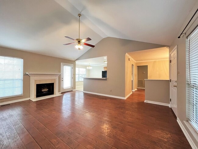 Photo - 3 BEDROOM , 2 BATH ON HIGHGATE CIRCLE IN HARDIN VALLEY/KARNS AREA!!
