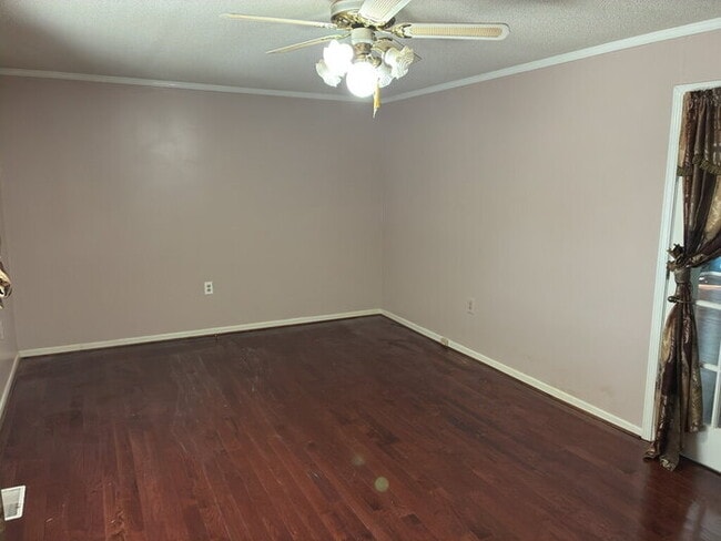 Photo - "Charming 3-Bedroom Retreat with 2 Full Baths in Peaceful Pelzer!"