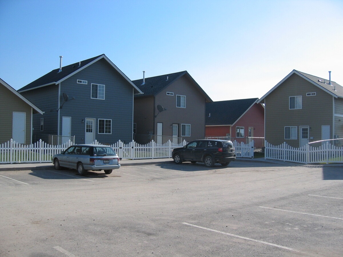 Photo - 2 BD House located in Canyon Creek