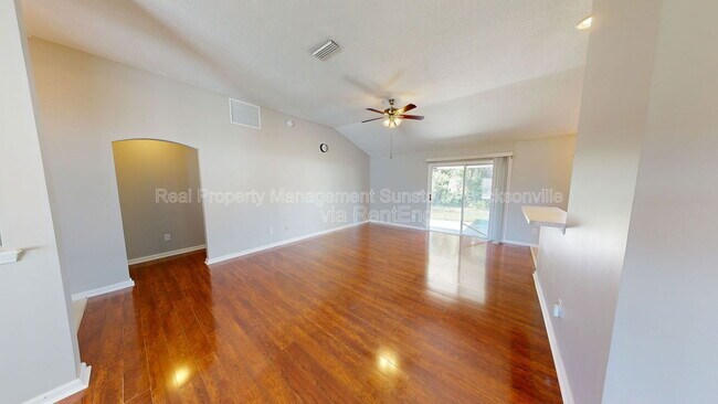 Photo - 11908 Raindrop Rd