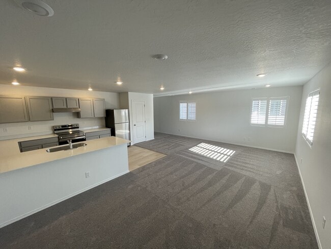 Photo - 1334 N Wilhelm Wy