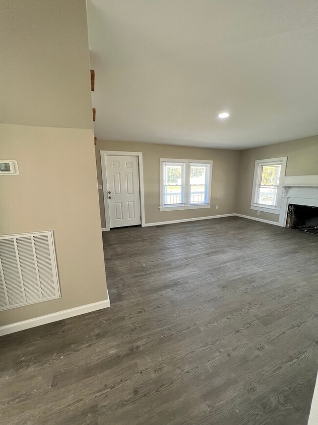LIving Room - 61 Flat Swamp Rd