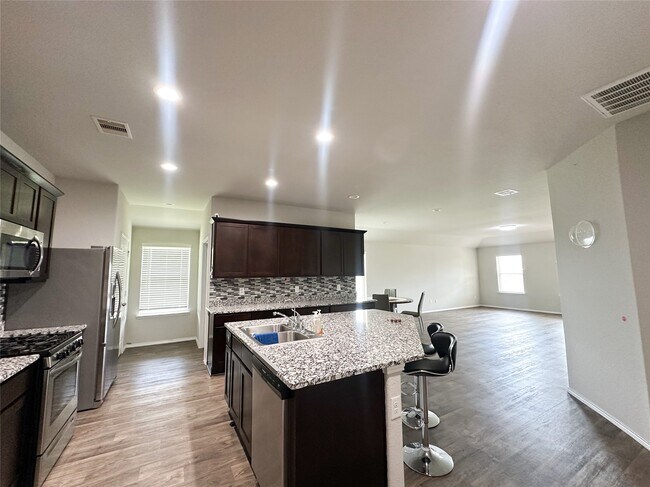 Photo - 1807 Brady Shores Dr
