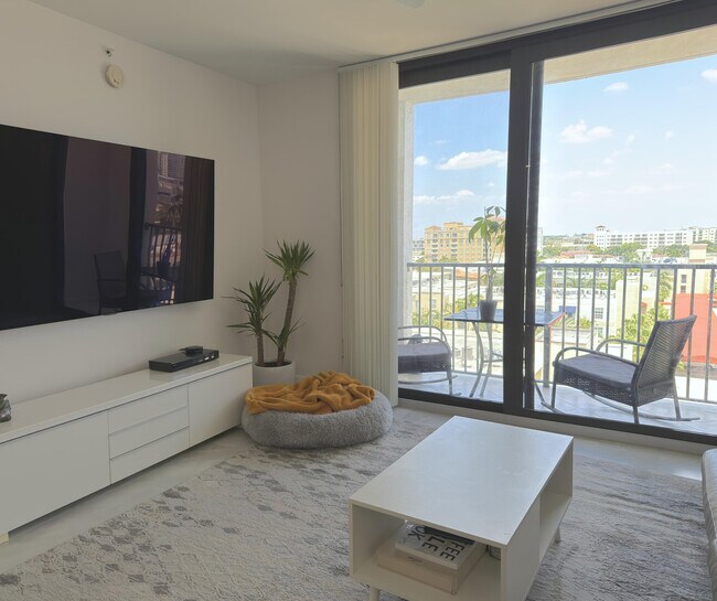 Photo - 651 Okeechobee Blvd Unit 808